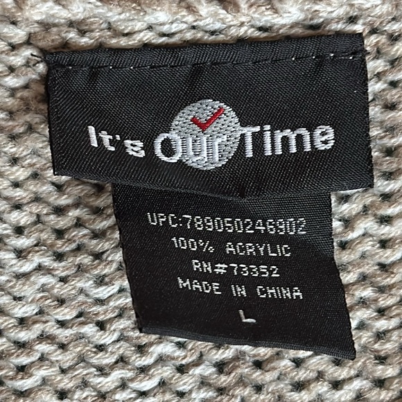 IT’S OUR TIME Cable Knit Sweater -size L - Picture 10 of 10